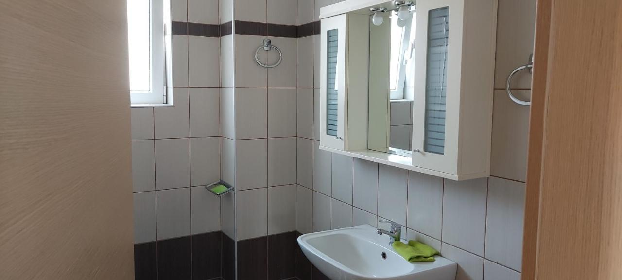 Apartamento Momenti Felici Artemida  Exterior foto